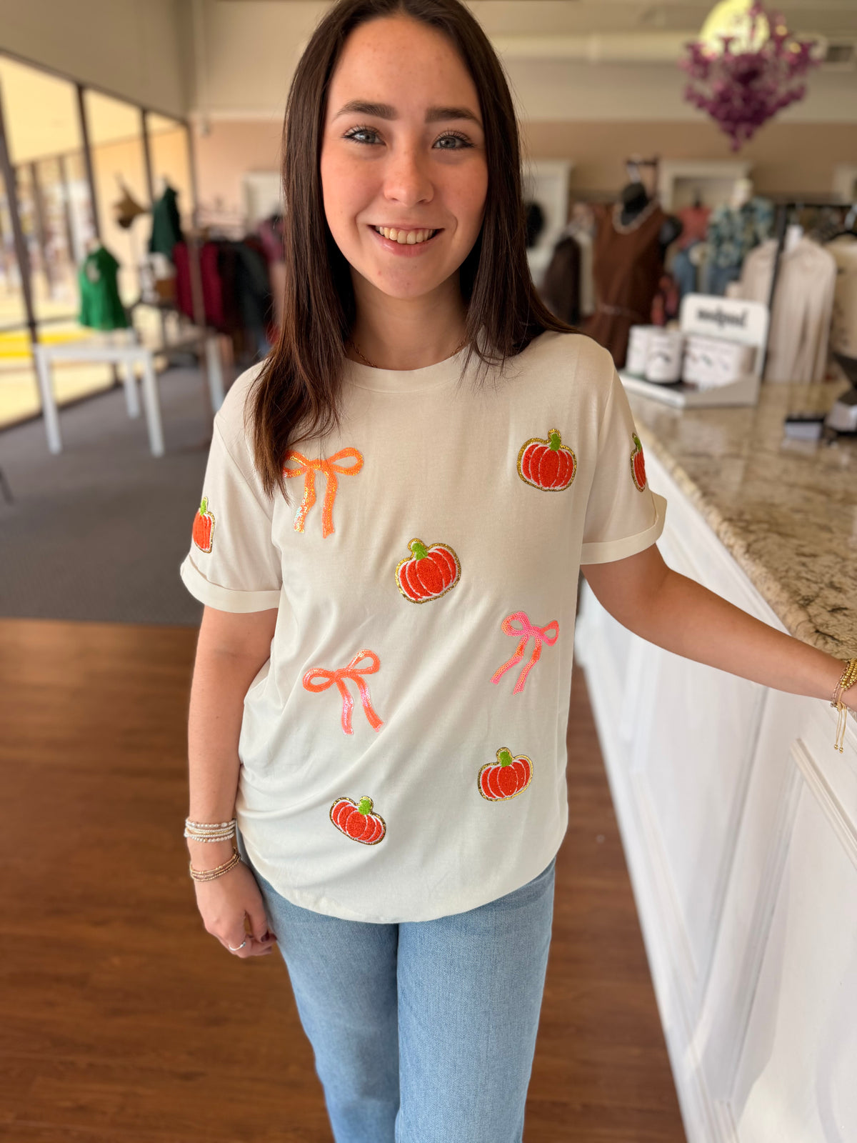 Pumpkin & Bows Sequin Tee – Ivory