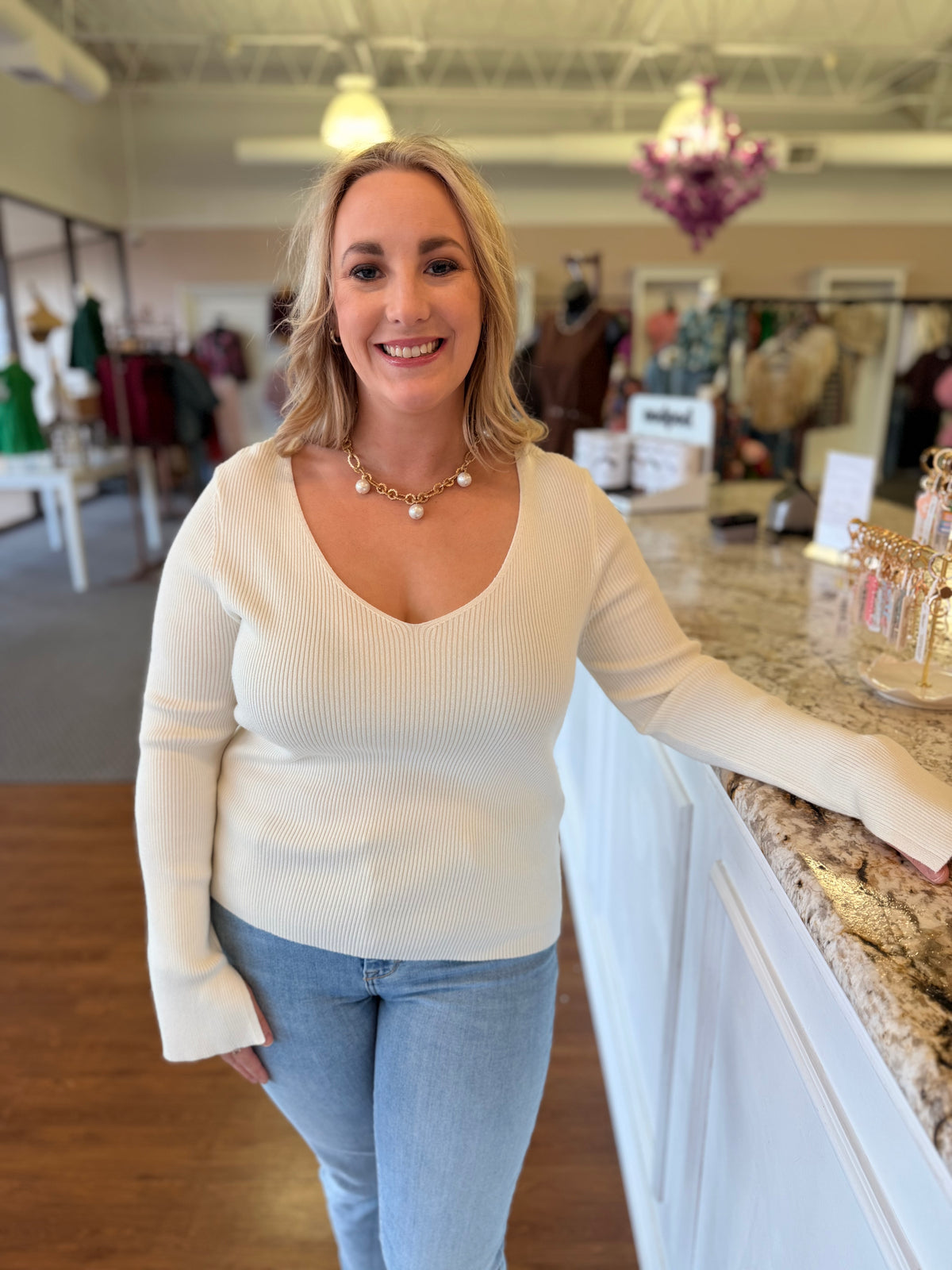 Lacey Ribbed V-Neck Sweater – Ivory 🤍