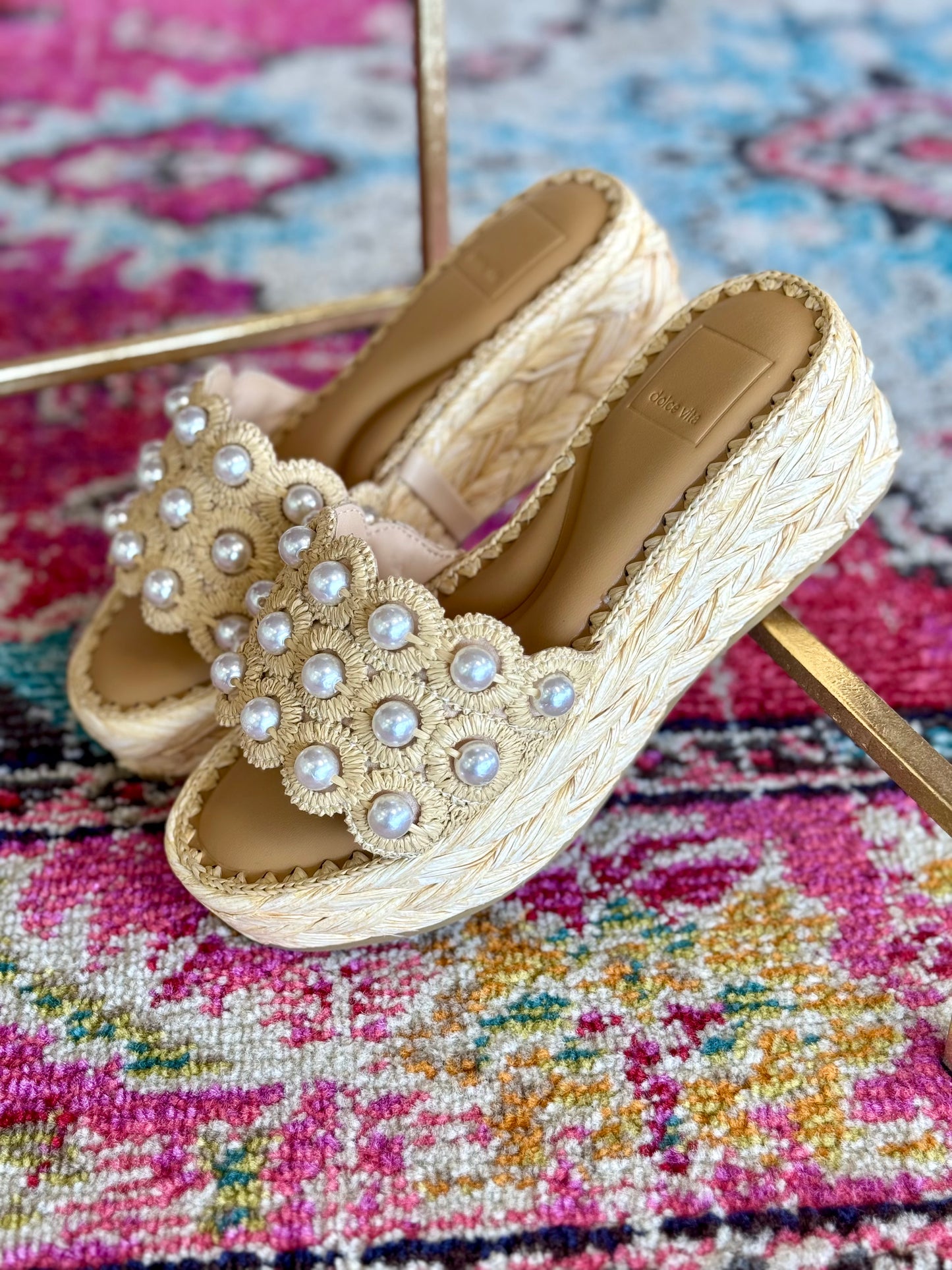 Caper Pearl Wedge
