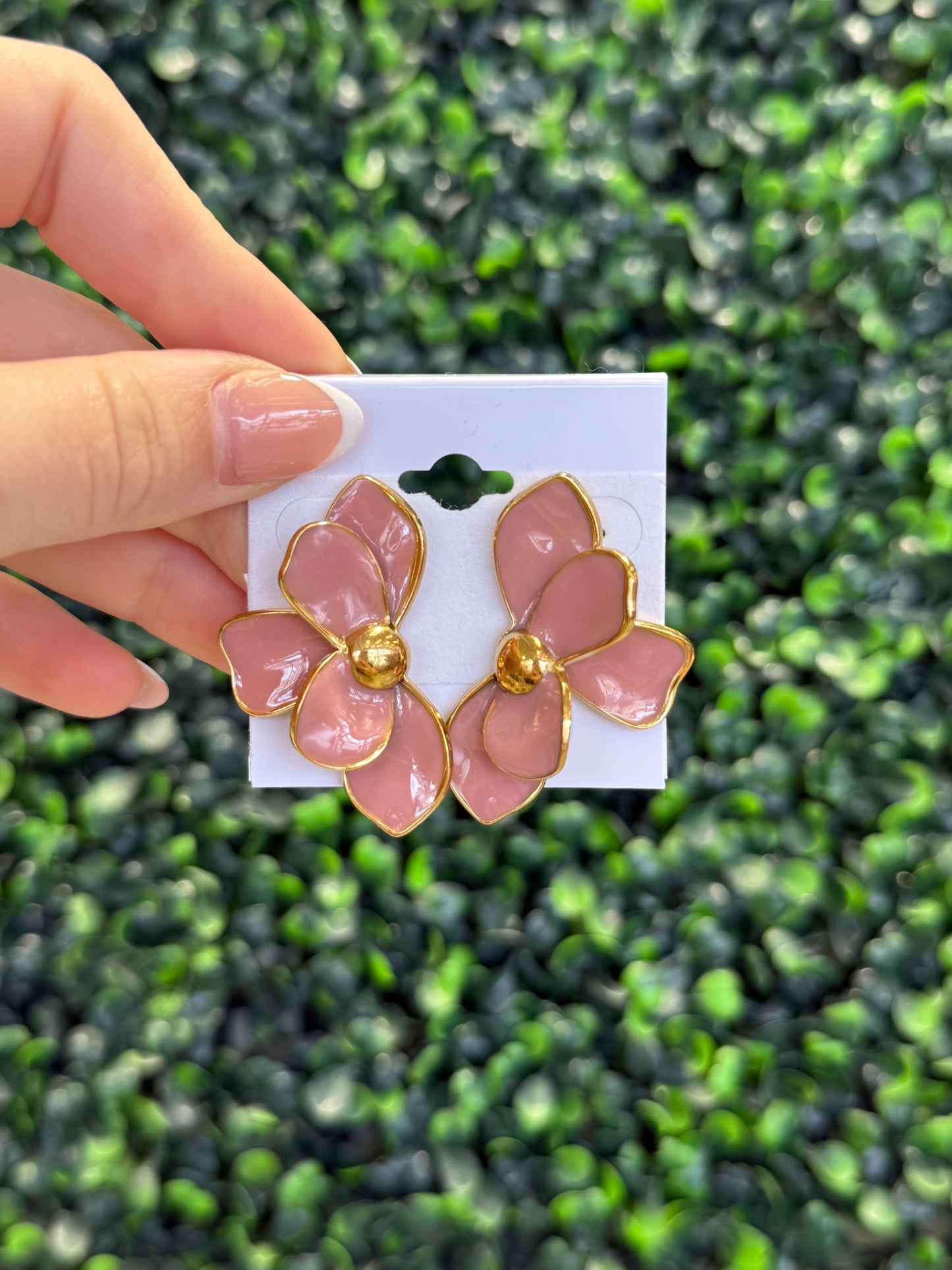 Harper pink flower earrings